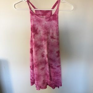 Super cute tie due tank top. Not brandy.